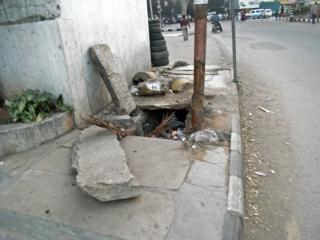 BangaloreBrokenSidewalk3.jpg