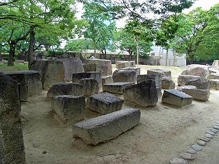 Kokuin-ishi-hiroba.jpg