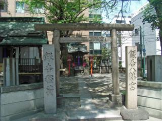 NihonbashiShrine2a.jpg