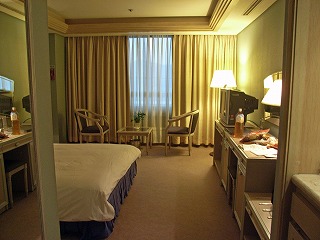 RivieraHotelRoom.jpg