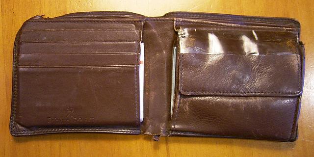 Wallet0909a.jpg